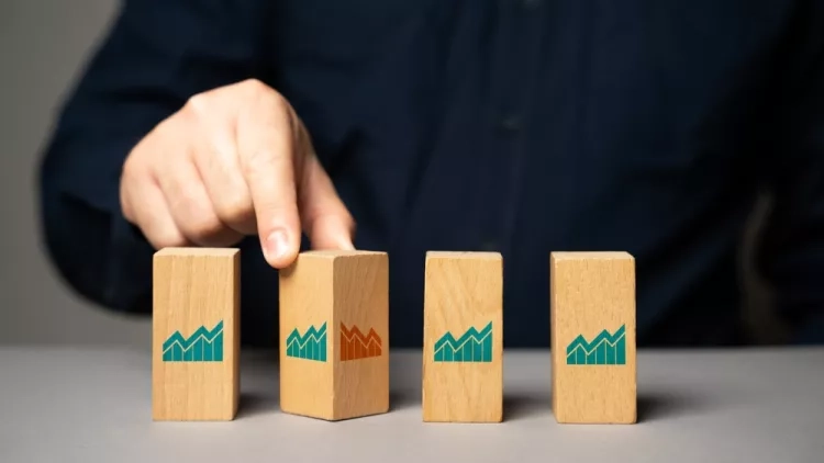 Shutterstock Epixeirisi.jpg